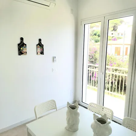Castellammare Riviera Tatil Evi